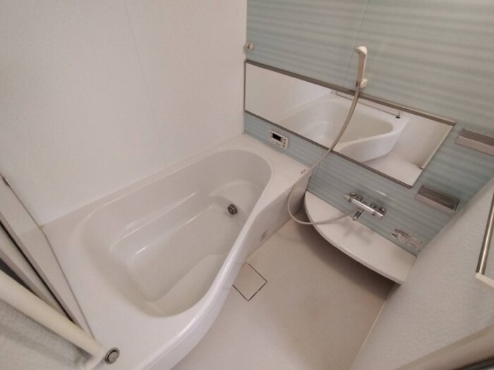 バス・シャワールーム　換気暖房乾燥機付浴室