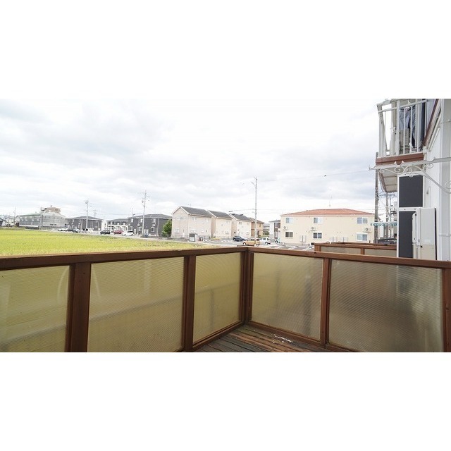 バルコニー　ウッドデッキ