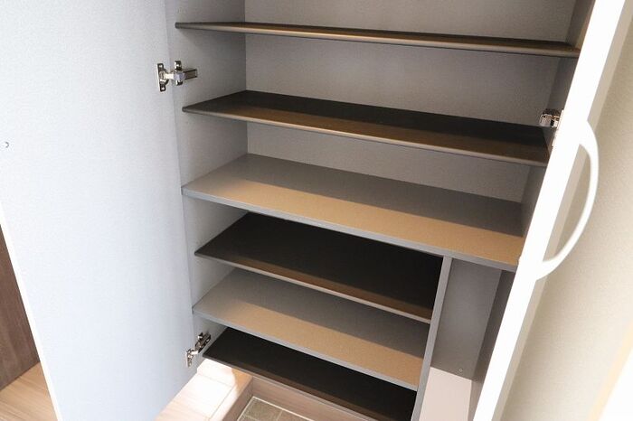 玄関　姿身付きシューズボックス