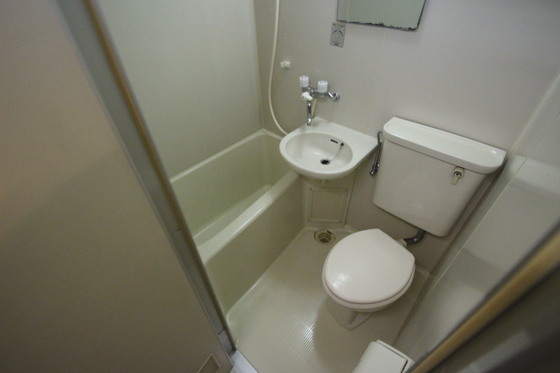 バス・シャワールーム　※別部屋の写真です