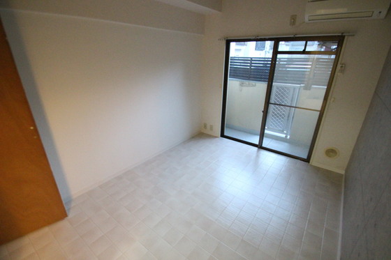 居室・リビング　※別部屋の写真です