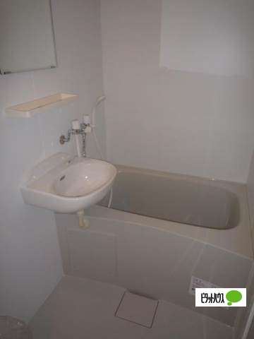 バス・シャワールーム　バスルーム