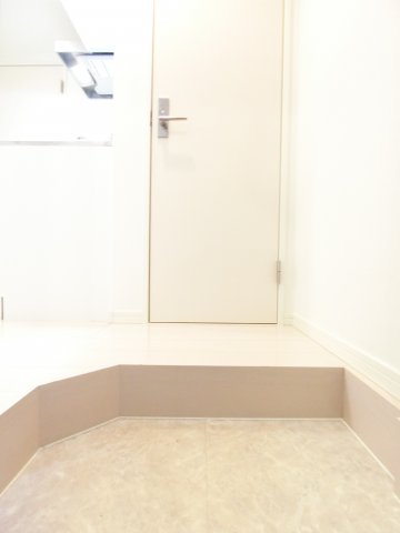 玄関　詳細は、RISUMO江坂本店→06-6155-7137まで♪