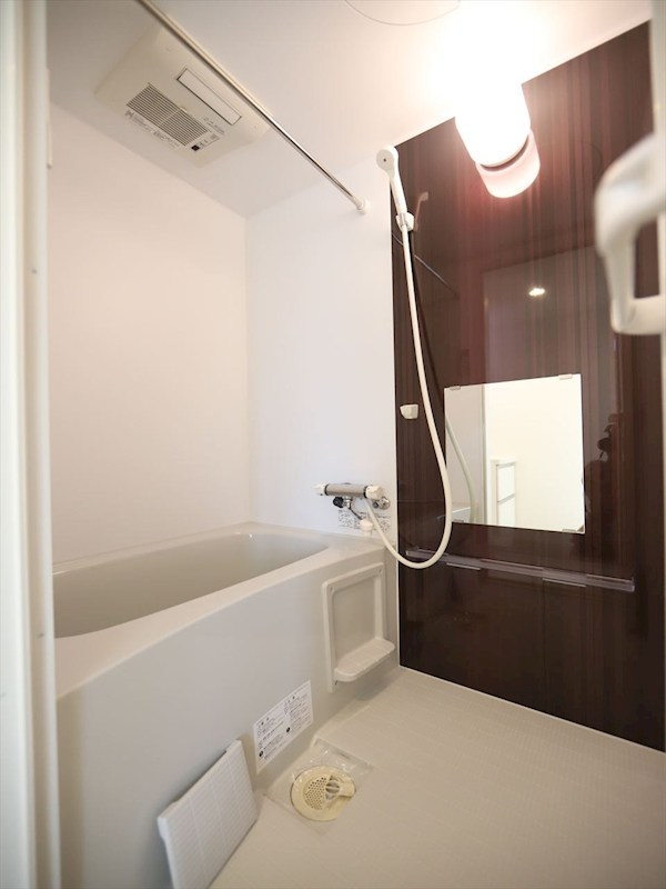 バス・シャワールーム　バスルーム　浴室暖房乾燥機付き　同仕様写真