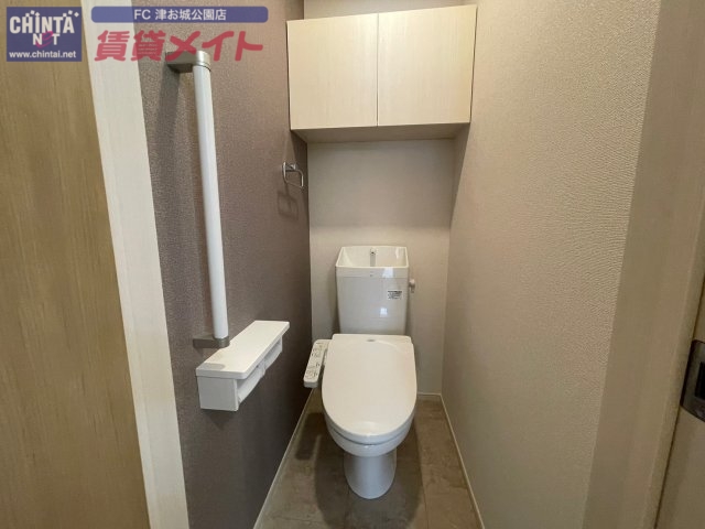 トイレ　同タイプの部屋写真です。