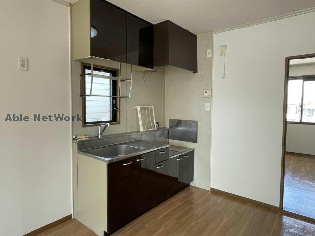 キッチン　※同物件別部屋の写真です。