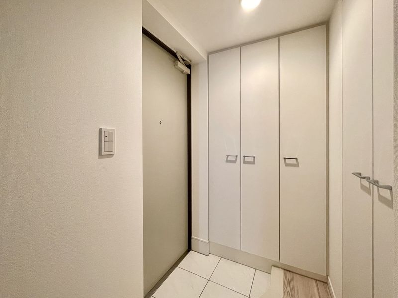 玄関　（別タイプ参考写真）コンシェリア駒込ＡＮＮＥＸ　北区田端3