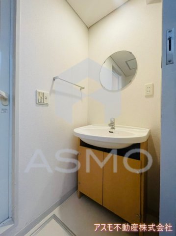洗面設備　同マンション別部屋参考写真