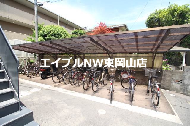 その他共有部分　駐輪場あり