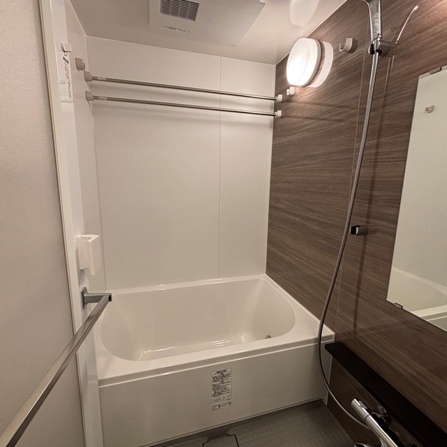 バス・シャワールーム　※写真は同タイプ住戸です。