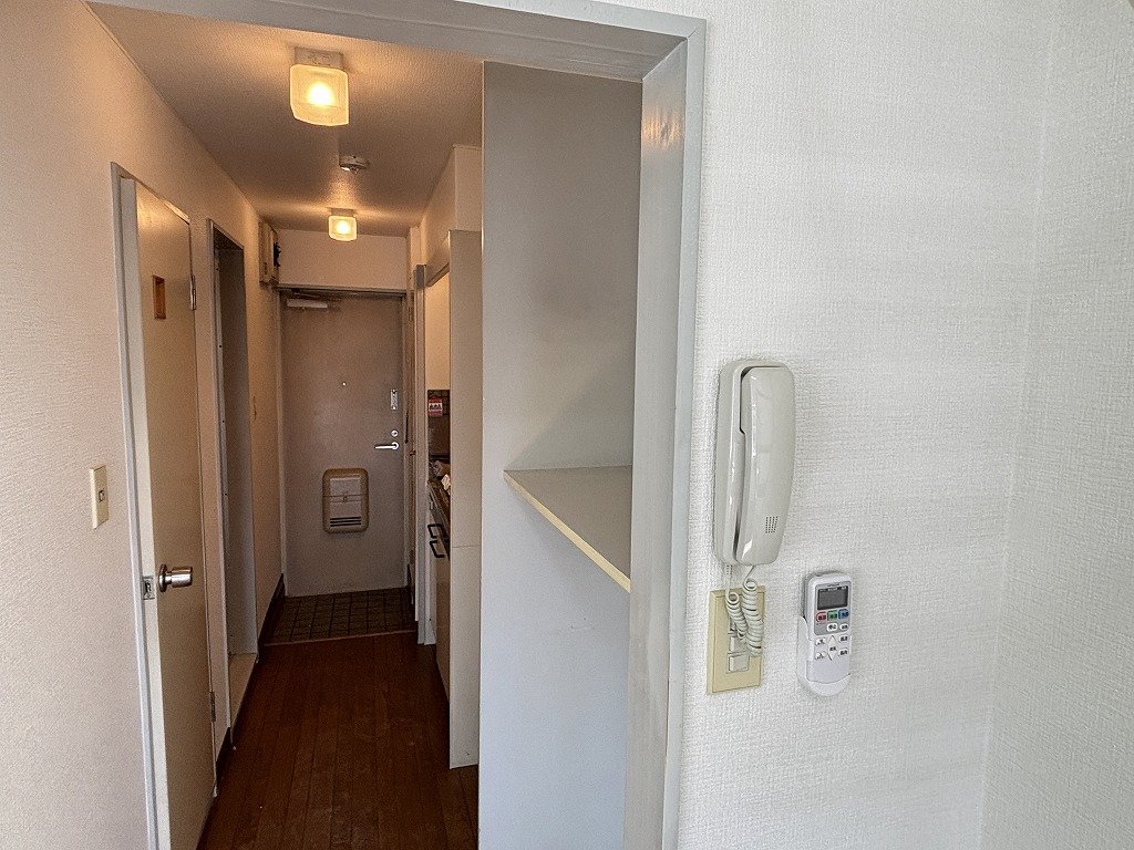 玄関　何かと便利なインターフォン