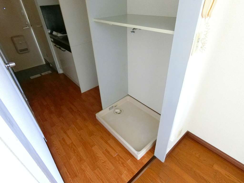 洗面設備　洗濯機置場はもちろん室内です