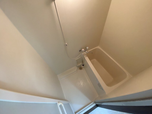 バス・シャワールーム　※別室同じ間取りの写真。現況を優先します。