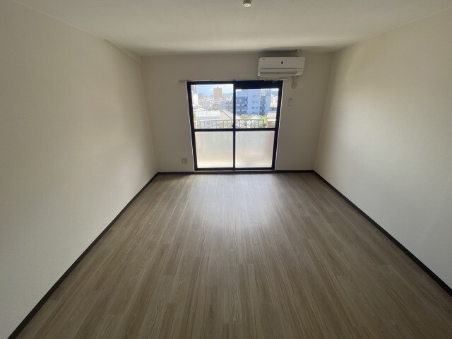 その他部屋・スペース　※別室同じ間取りの写真。現況を優先します。