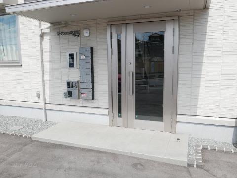 セキュリティ　オートロック、宅配ボックス完備