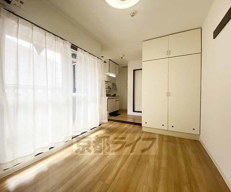 居室・リビング　ＪＲ太秦駅徒歩５分の好立地物件！