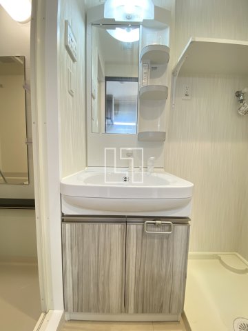 洗面設備　セオリー大阪ルチア　独立洗面台