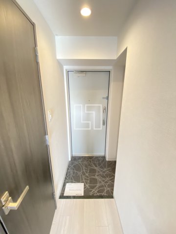 玄関　セオリー大阪ルチア　玄関