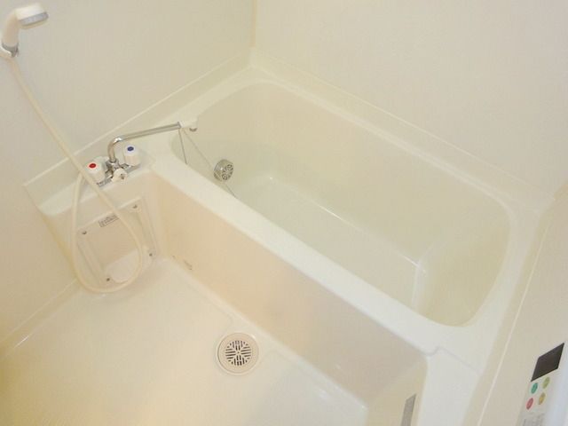 バス・シャワールーム　バスルーム