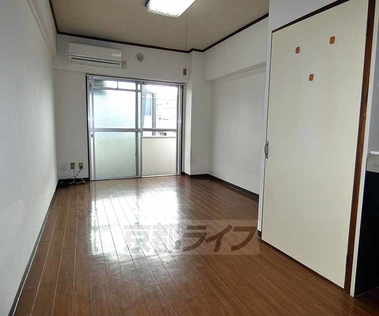 居室・リビング　広々としています。