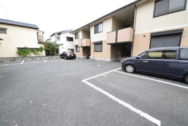 駐車場　敷地内駐車場