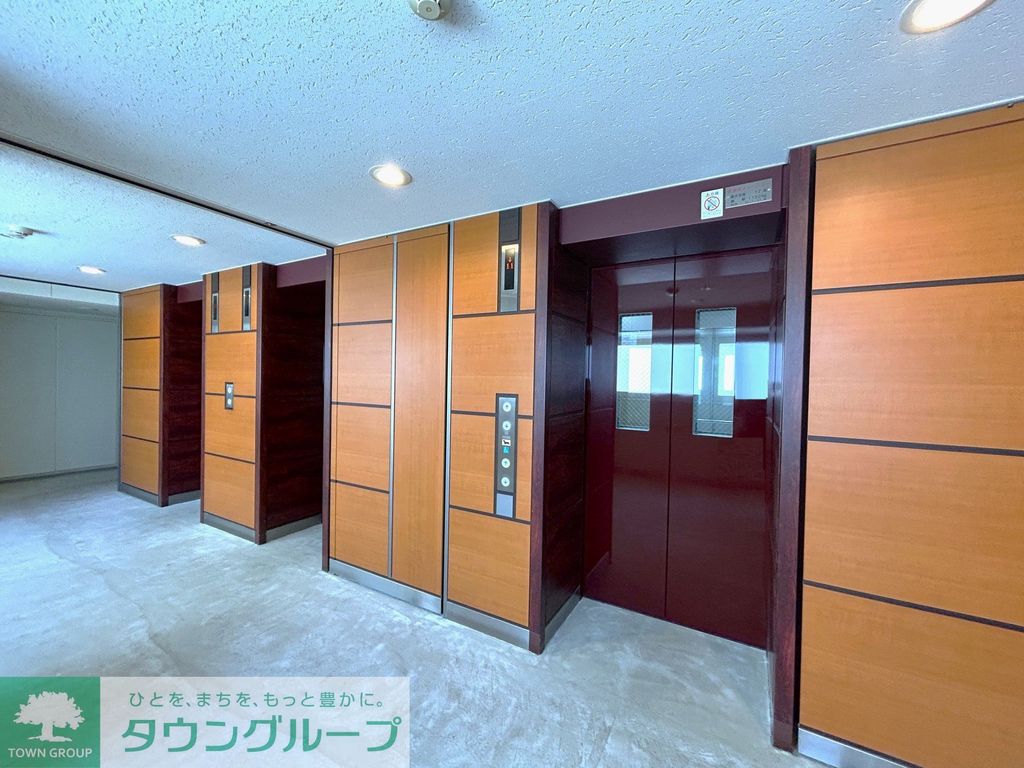 その他設備　３階エレベーターホール：Wセキュリティロック