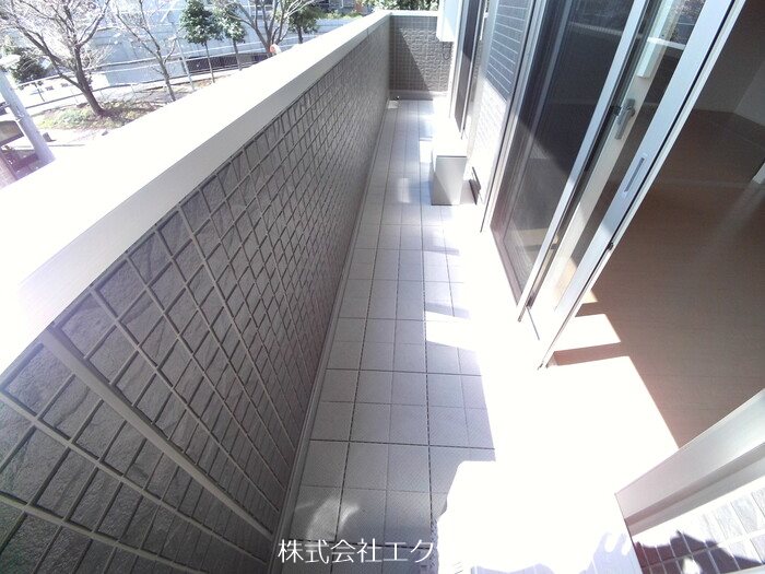 バルコニー　同建物別室の写真です。