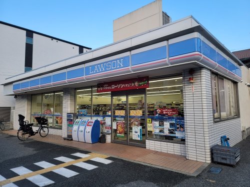 コンビニ　ローソン尼崎塚口町三丁目店（コンビニ）まで382m