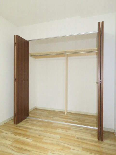 収納　クローゼット付きです。