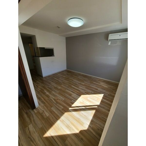 居室・リビング　☆11.7帖の広々とした玄関です！