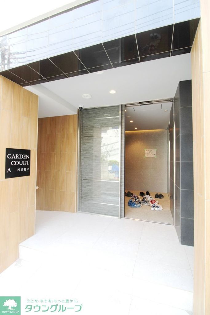 エントランス　エントランス