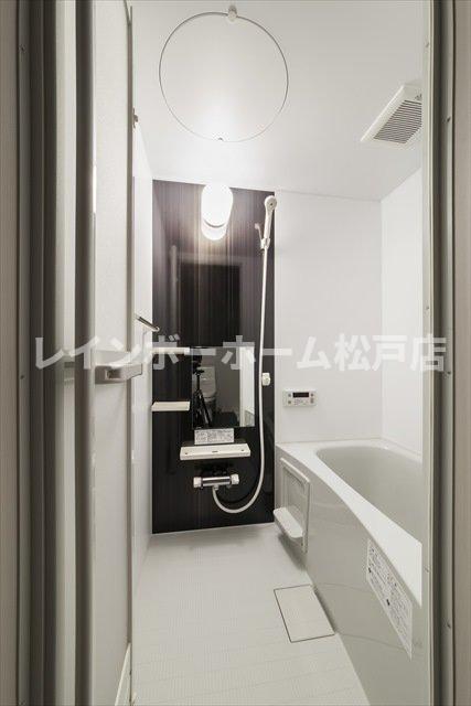 バス・シャワールーム　お風呂です