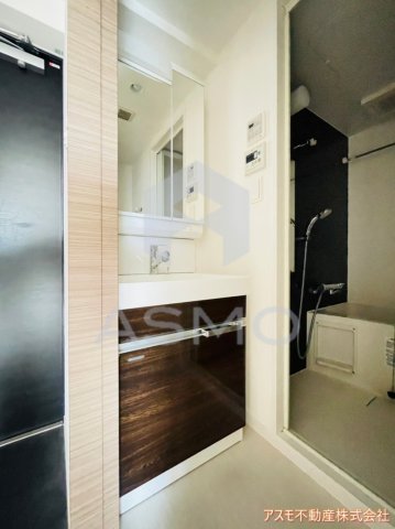 洗面設備　同マンション別部屋　参考写真