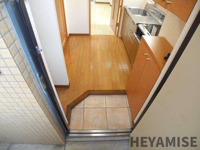 玄関　※同物件別号室の写真になります※