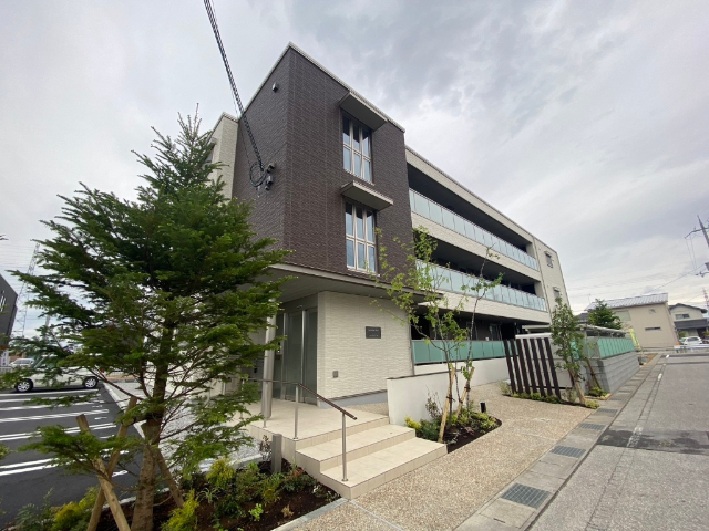 建物外観　シャーメゾンです！