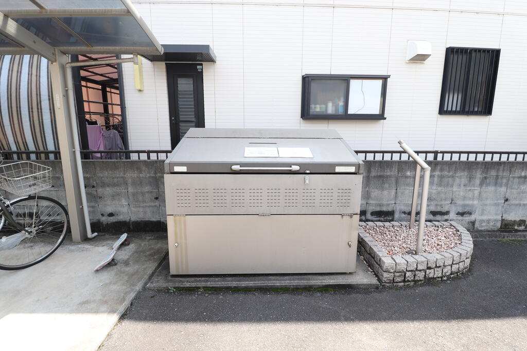 その他　敷地内にゴミ集積場があってとっても便利♪