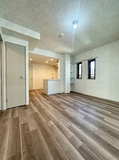 居室・リビング　※別部屋の参考写真です。