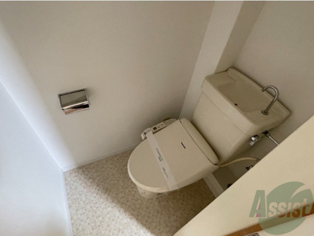 トイレ　トイレはこちらのウォシュレット付きになりますよー。