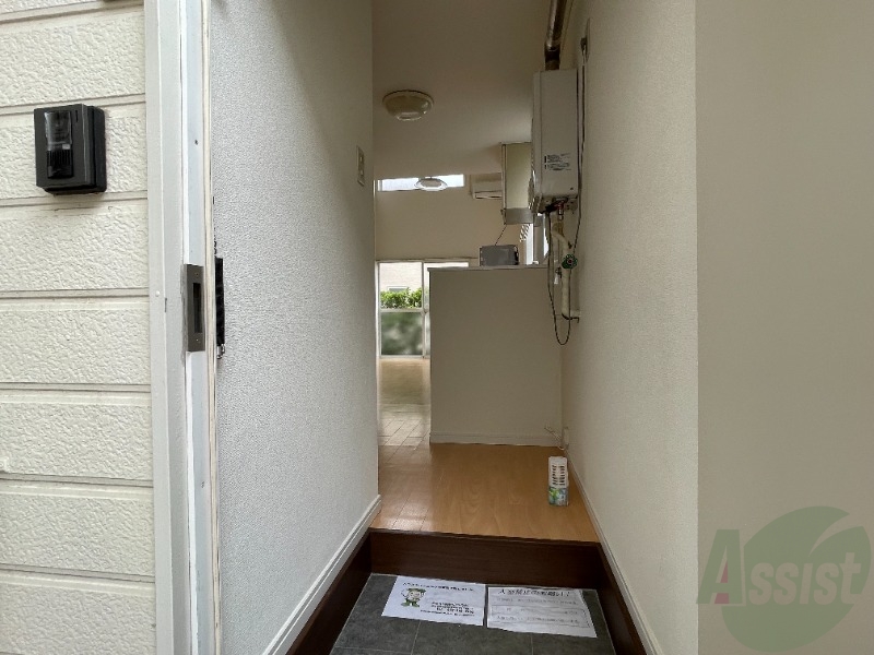 玄関　こちらは、玄関からの目線になりますよー。