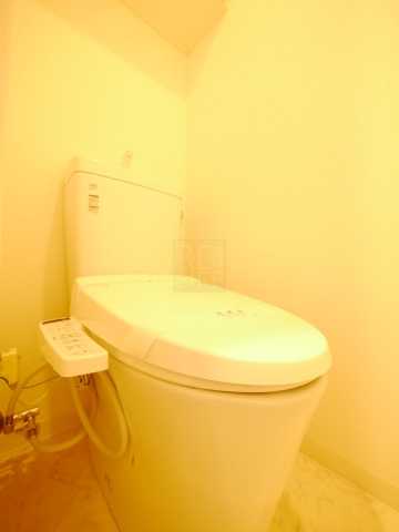 トイレ　Premier市谷薬王寺