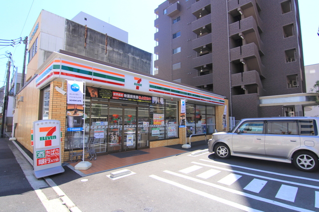コンビニ　セブンイレブン松山中央郵便局前店（コンビニ）まで130m