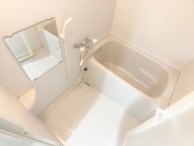 バス・シャワールーム　バスルーム