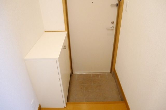 玄関　お部屋探しは株式会社　タウンハウジング　までお気軽にお問合…