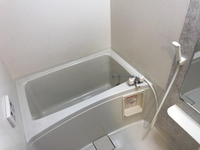 バス・シャワールーム　お風呂です