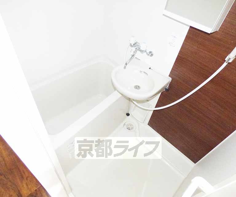 バス・シャワールーム　清潔感あります。