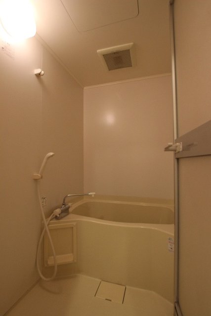 バス・シャワールーム　同物件別号室