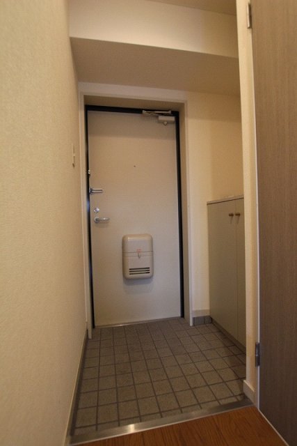 玄関　同物件別号室