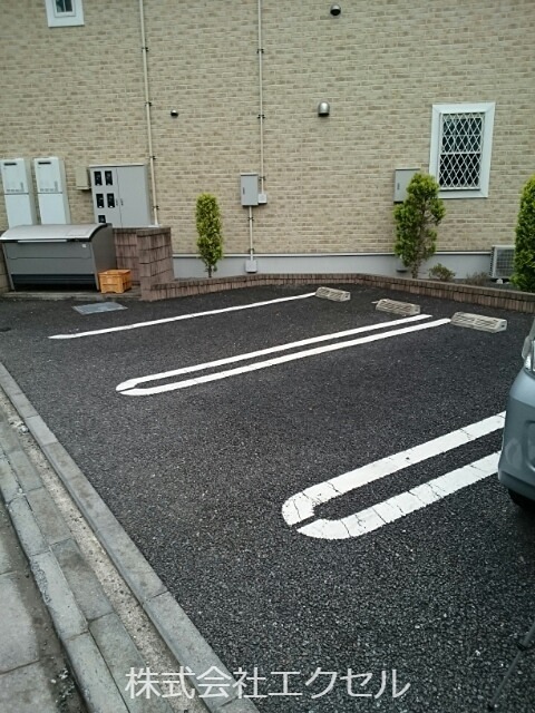 駐車場　敷地内駐車場