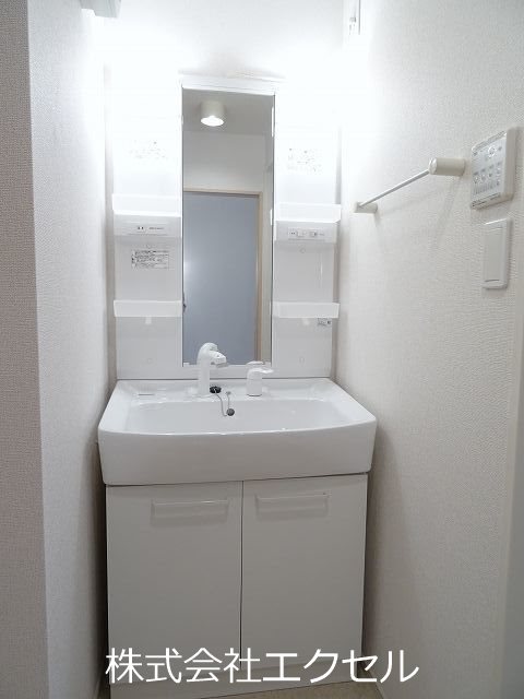 洗面設備　独立洗面台です。