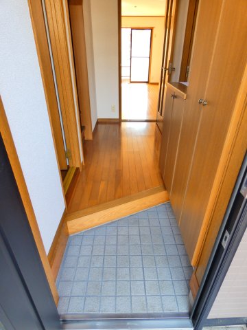 玄関　シューズボックスのある玄関です